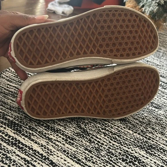 Multi colored slip on vans size youth 4.5 - Picture 6 of 7